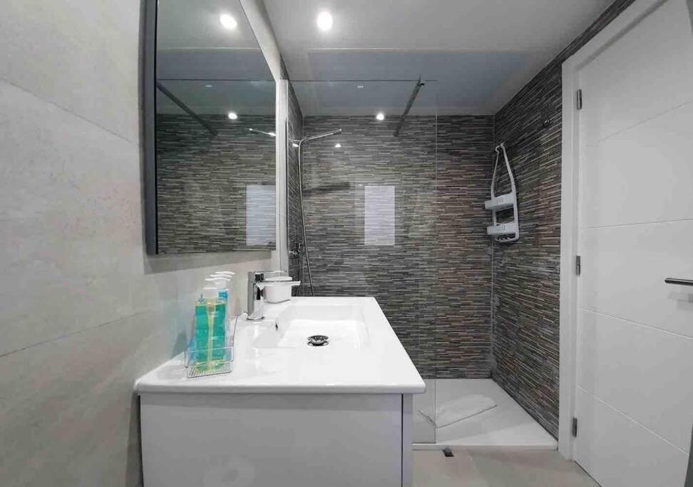 Modern Apartment Коралео Екстериор снимка