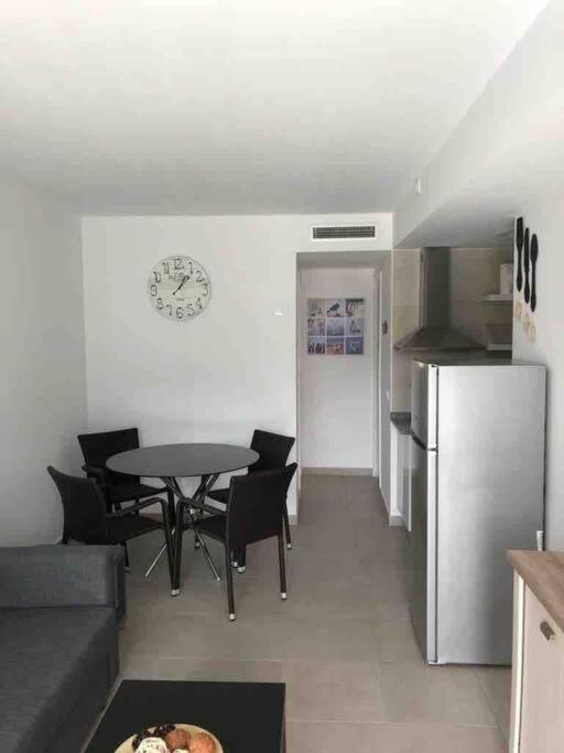 Modern Apartment Коралео Екстериор снимка